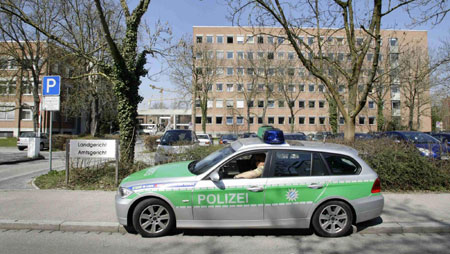 Gunman kills at least 2 in German court: police