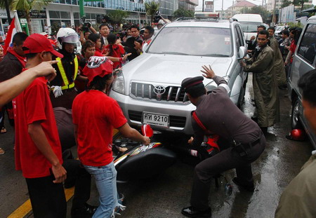 Thai PM: Drastic action to be taken if protest turns riot