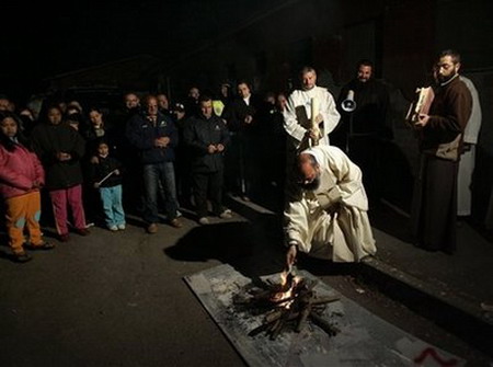 Italy quake survivors face grim Easter