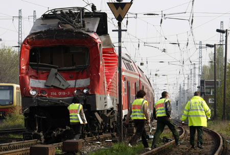 24 injured in German train crash