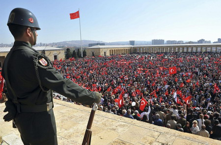 Protest erupts after new Turkey arrests
