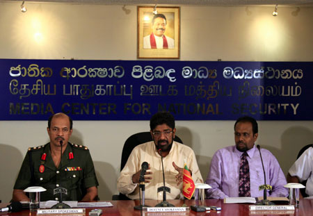 Sri Lankan rebel leader still trapped in no fire zone