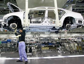 Japan's industrial output in surprise gain