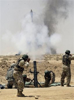 American kills 5 fellow soldiers at clinic in Iraq