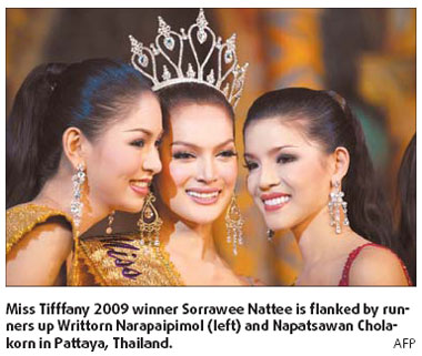 20-year-old wins transsexual pageant