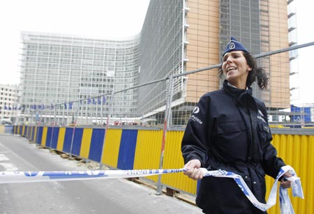 Fire at EU Commission forces evacuation