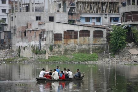 Bangladesh river pollution threatens millions