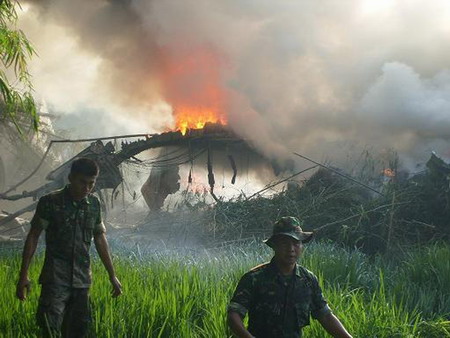 98 killed in Indonesian military plane crash