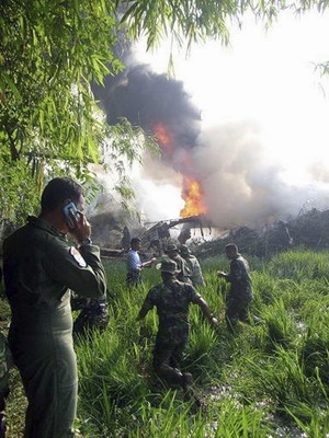 98 killed in Indonesian military plane crash