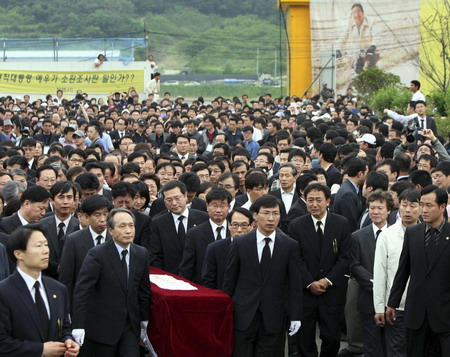 S. Korean people mourn for ex-President Roh