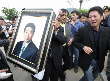 S. Korean people mourn for ex-President Roh