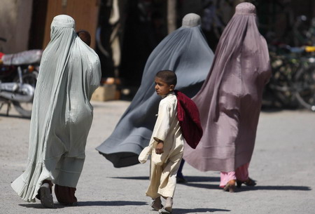 Kids living in war-torn Afghanistan