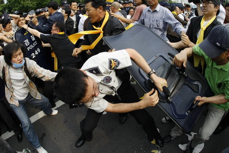 Emotional funeral for South Korea's Roh Moo-hyun