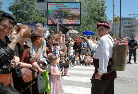 Rose Festival celebrated in Kazanluk