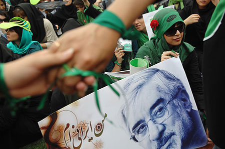 In Iran, poll campaign is excuse for one big party