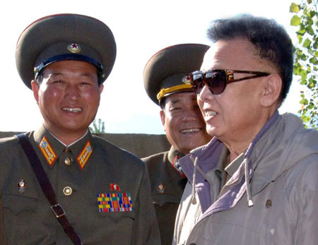 Kim Jong-il inspects infantry division command of KPA