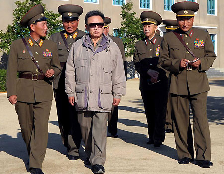 Kim Jong-il inspects infantry division command of KPA