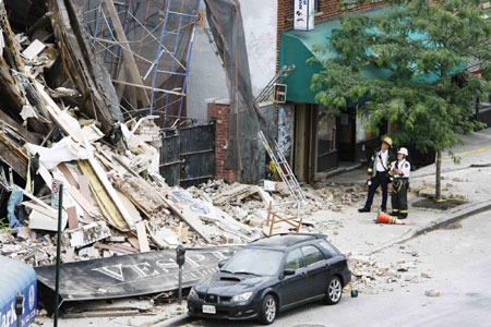 Four-story residence collapses in New York