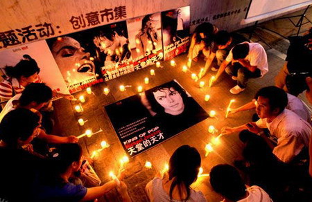 Worldwide fans mourn their King of Pop