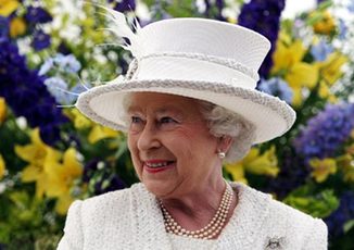 Britain's queen orders count of swans