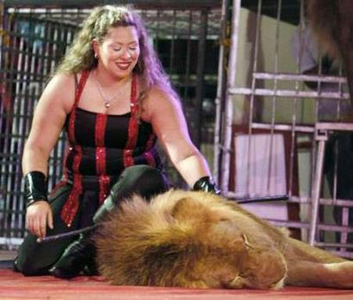 Play with lion at circus in Cairo