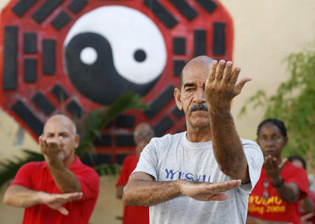 People practice Tai Chi in Havana