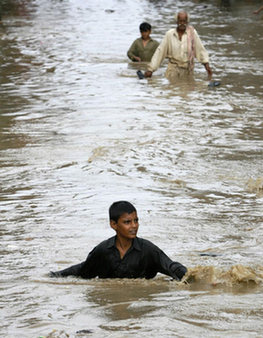 Heavy rain kills dozens in southern Pakistan