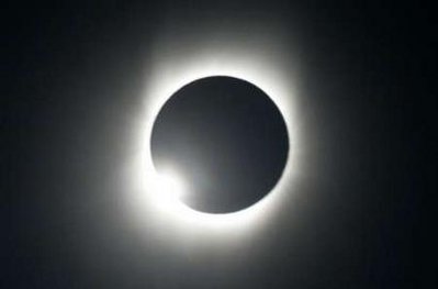 Total solar eclipse shrouds Asia in darkness