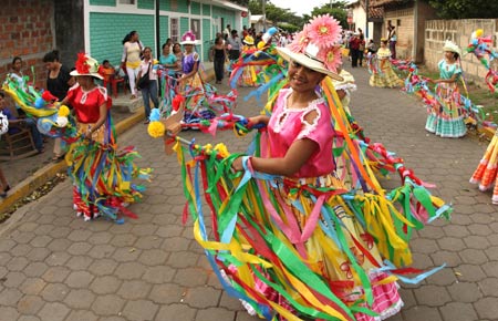 Carnival held to revive cyclone-torn town in Nicaragua