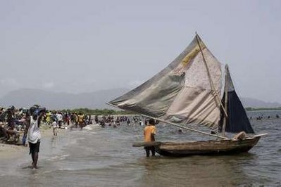 Boat with Haitians capsizes, 85 missing