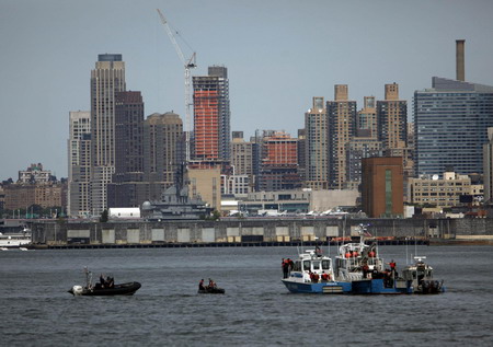 9 killed in copter, plane collision over NYC