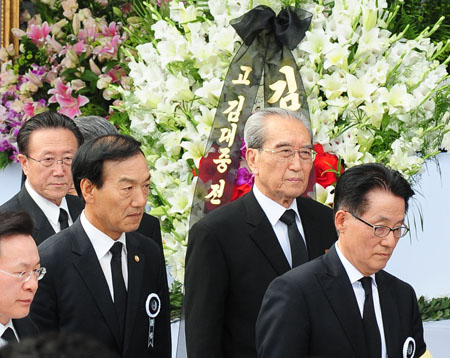 ROK president meets DPRK delegation: Yonhap