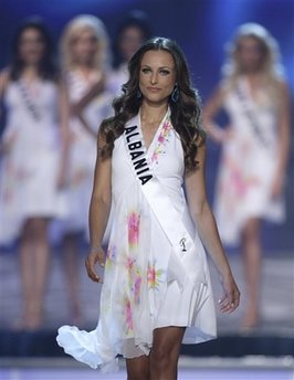 Miss Venezuela wins 2009 Miss Universe contest