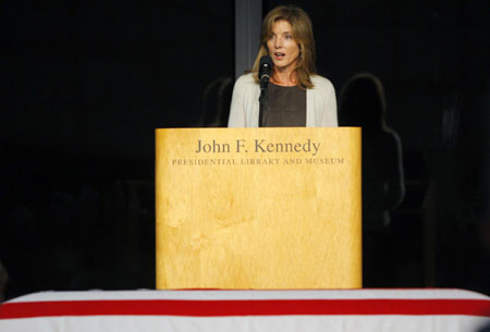 Political luminaries pay tribute to Kennedy