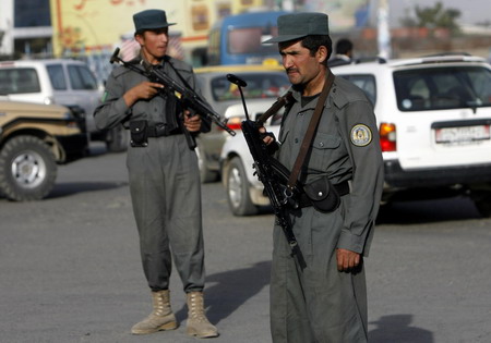Car bomb attack outside Kabul airport