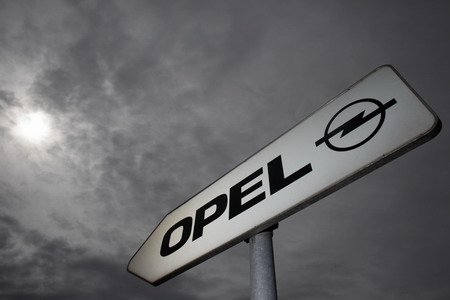 German union warns of mass protest on Opel