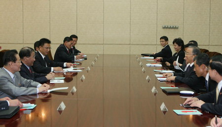 DPRK Kim Jong-il meets Hu's special envoy