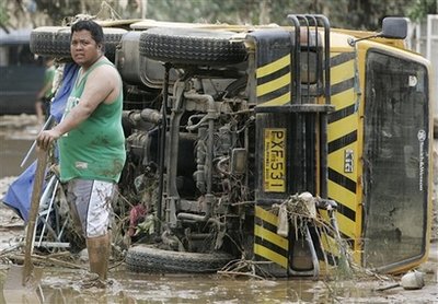140 die in Philippine storm, toll expected to rise