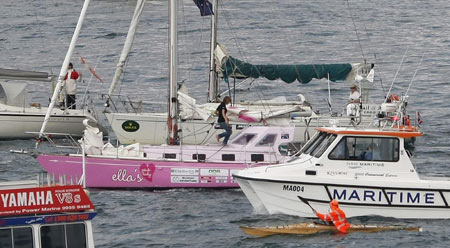 Aussie teen sailor starts round-the-world bid