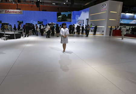 Tokyo auto show spurned as firms eye China