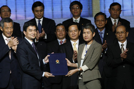 15th ASEAN Summit opens
