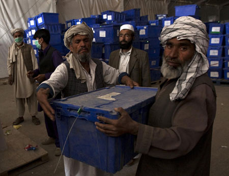 Taliban call for Afghans to boycott runoff poll