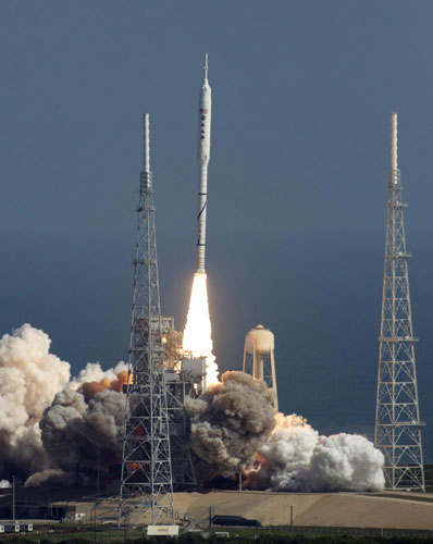 NASA's new moon rocket makes first test flight