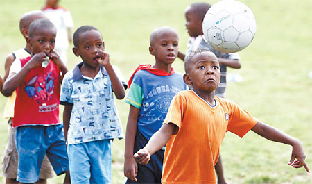 Football power to fight against AIDS