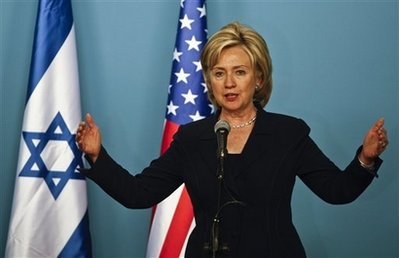 Clinton eases praise of Israel after Arab concerns