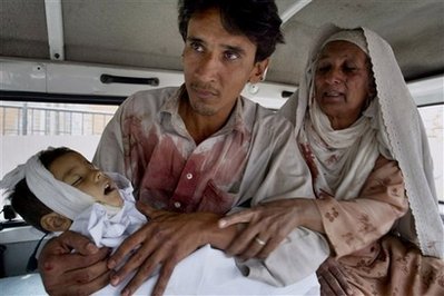 Pakistan suicide bombing kills anti-Taliban mayor