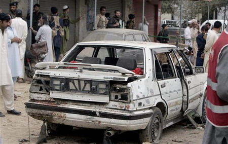 Pakistan suicide bombing kills anti-Taliban mayor