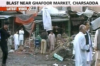 Bomb kills 20, wounds 55 in northwest Pakistan