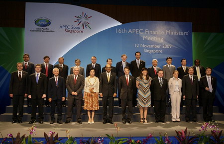 APEC ministers extend anti-protectionism measures