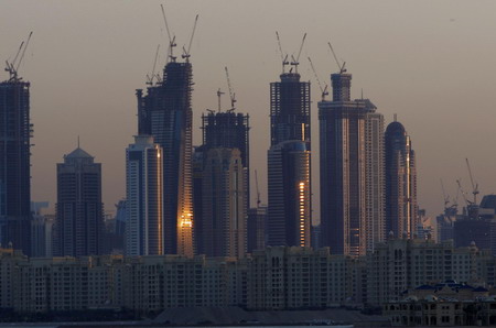 Dubai rushes to ease debt default fears
